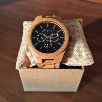 Reloj pulsera elegante de bambú Bled